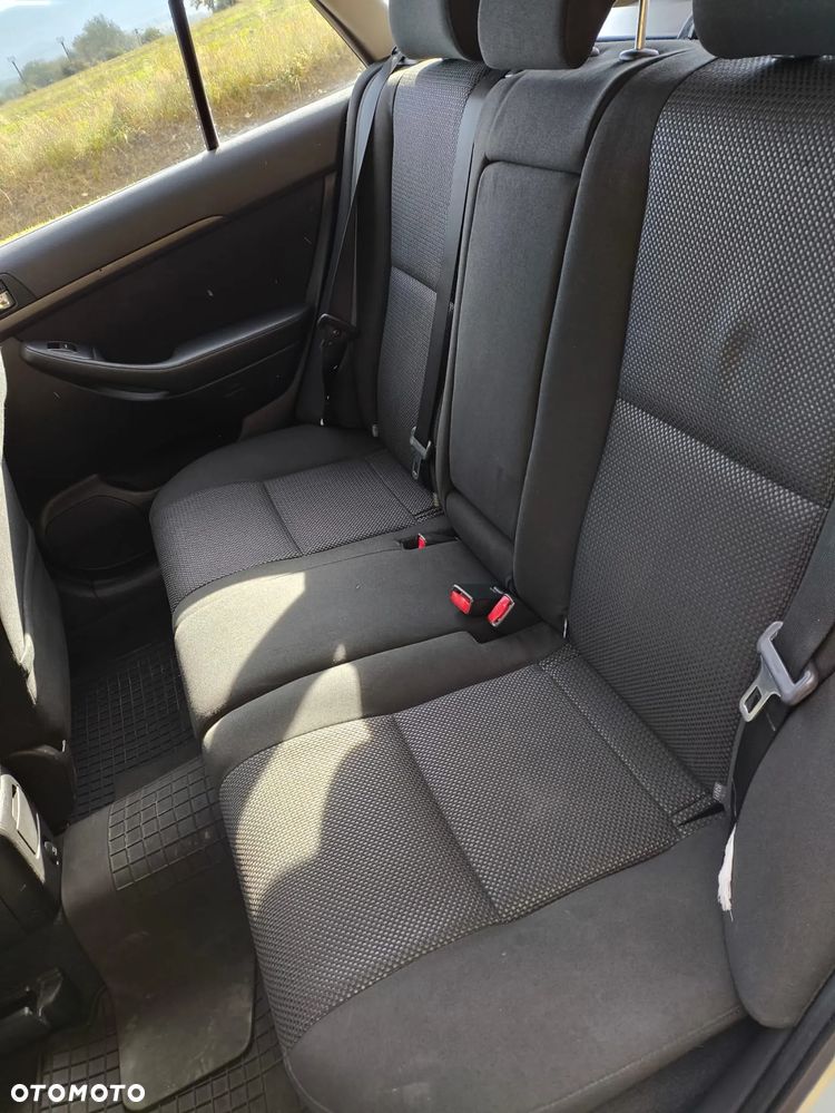 Toyota Avensis 2.0 VVT-i Sol - 6