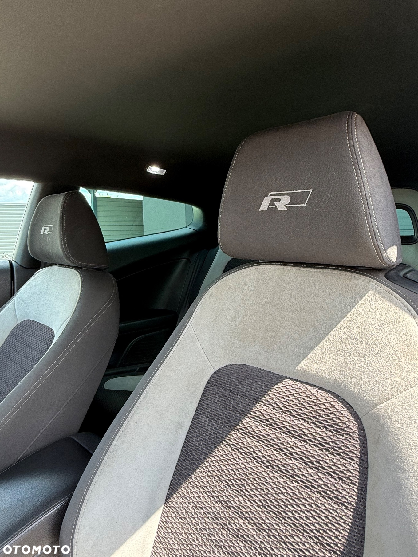 Volkswagen Scirocco 2.0 TDI DSG - 11