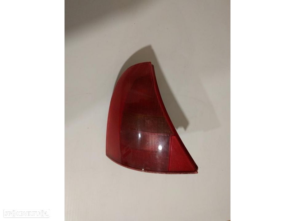 Farolim farol tras esquerdo renault clio 1998 a 2000 - 1