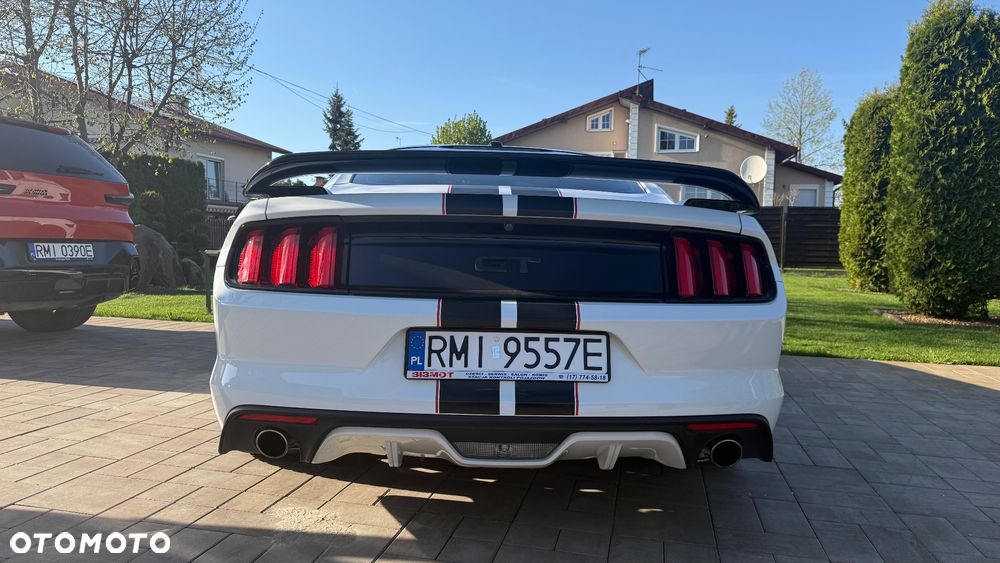 Ford Mustang 5.0 V8 GT - 13