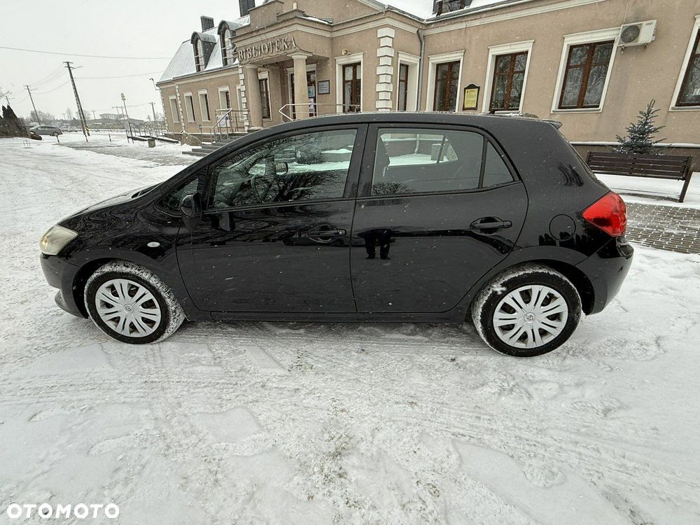 Toyota Auris - 10