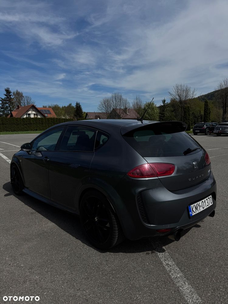 Seat Leon 2.0 T FSI Cupra R - 2