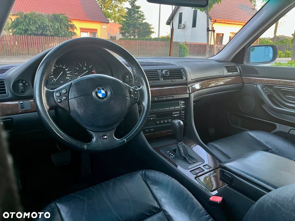 BMW Seria 7 735i L - 18