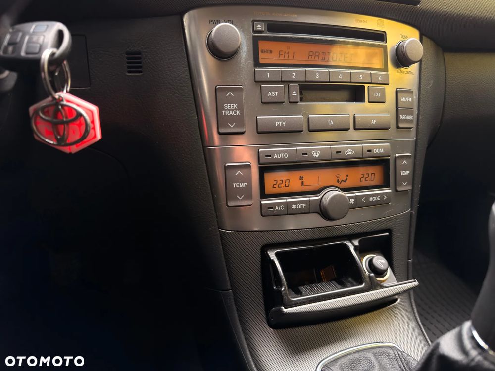 Toyota Avensis - 35