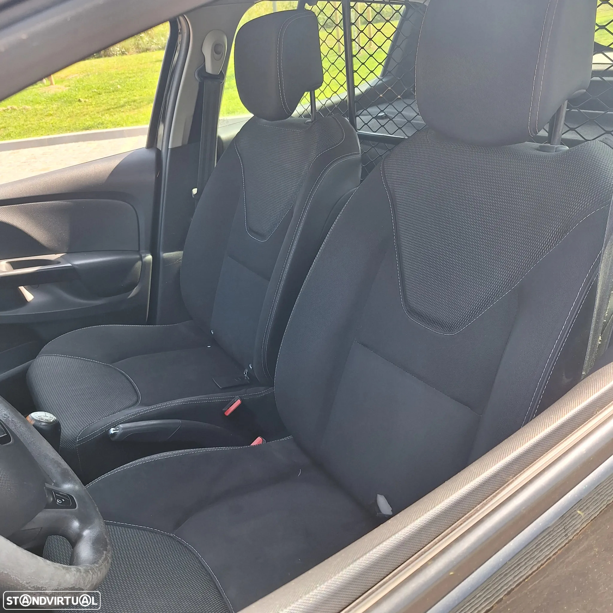 Renault Clio - 13