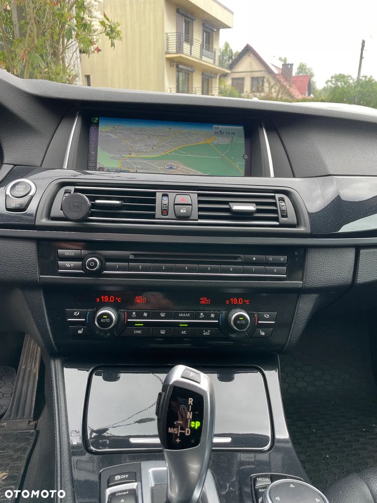 BMW Seria 5 525d Sport-Aut - 8
