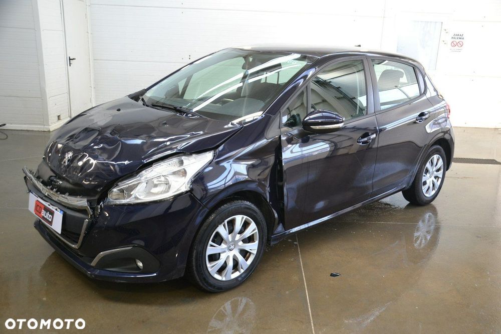 Peugeot 208 - 3