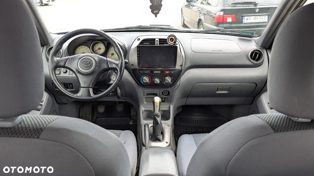 Toyota RAV4 D-4D 4x4 - 13