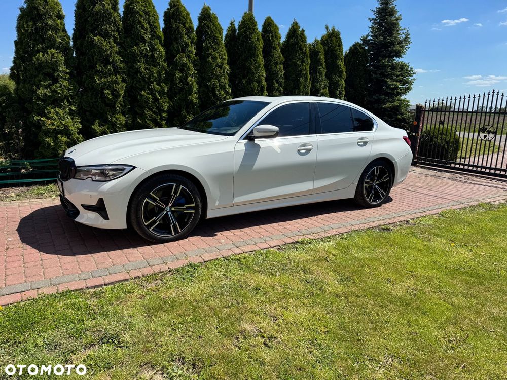 BMW Seria 3 330i Sport Line sport - 2