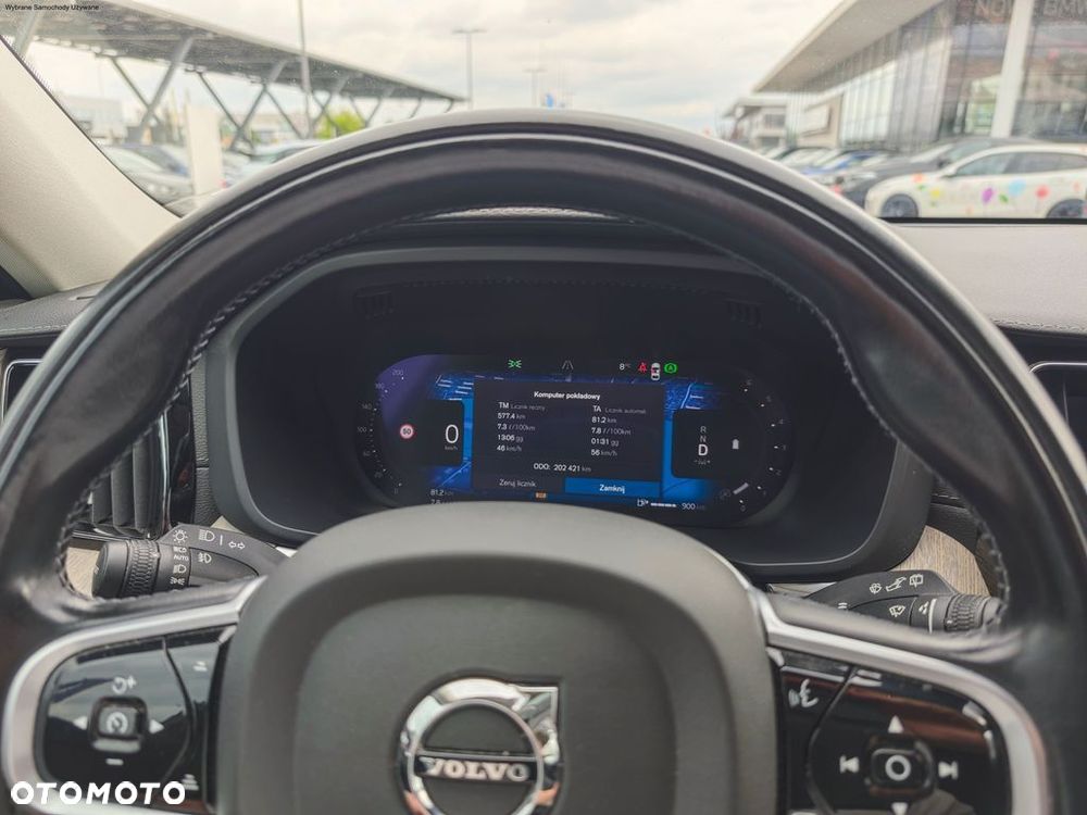 Volvo XC 60 B4 D AWD Plus Bright - 18