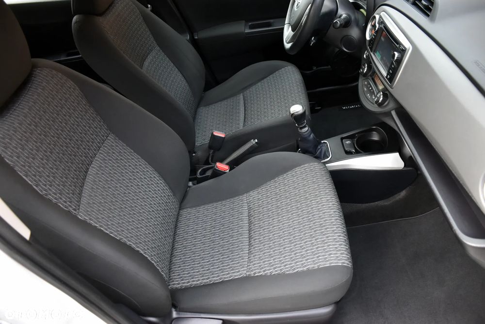 Toyota Yaris 1.4 D-4D Sol EU5 - 23