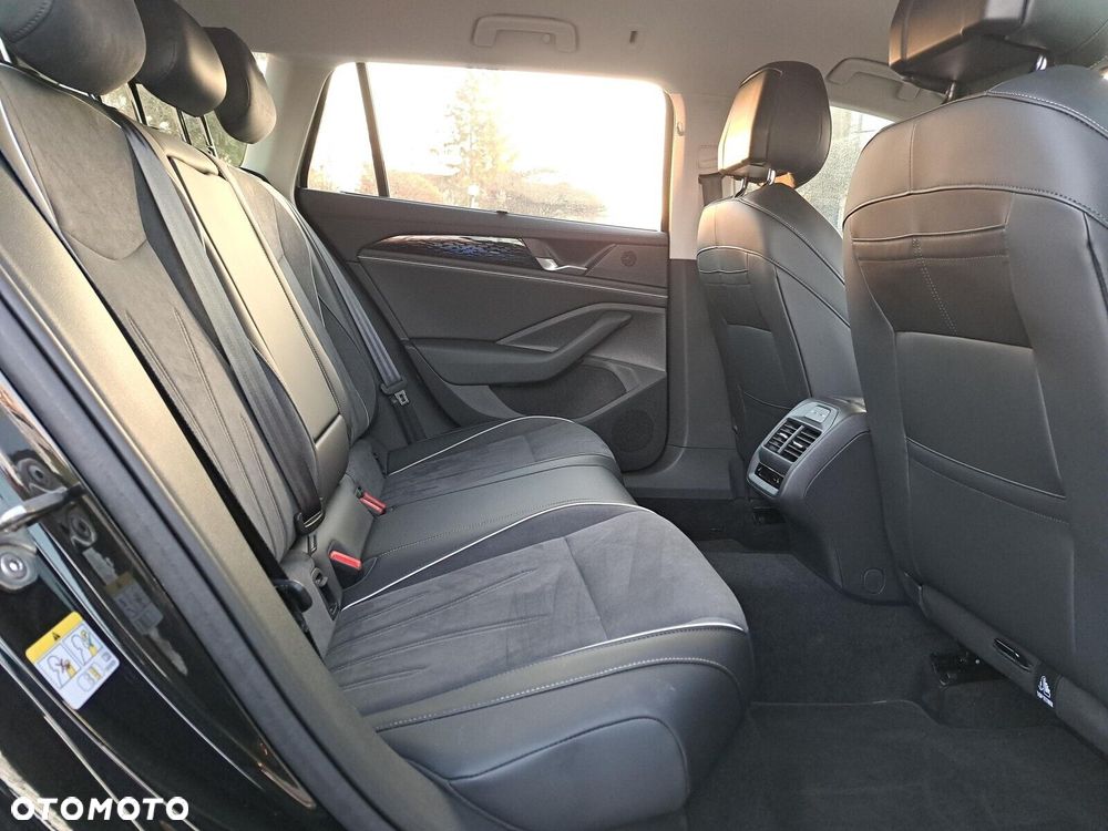 Volkswagen Passat - 20