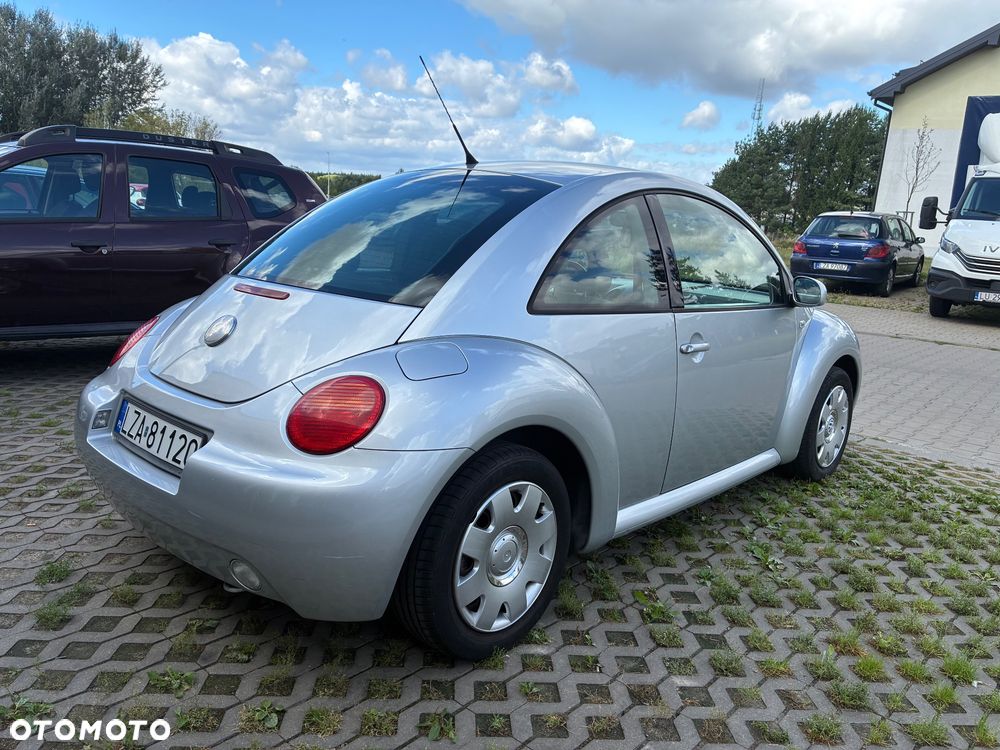 Volkswagen New Beetle - 3