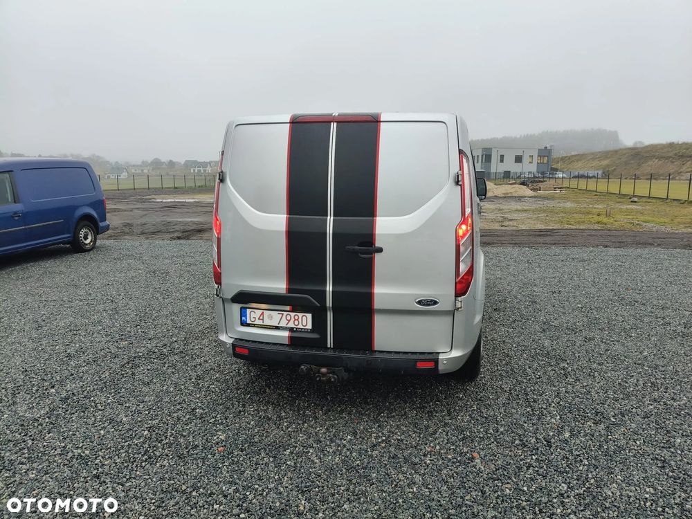 Ford TRANSIT CUSTOM - 12