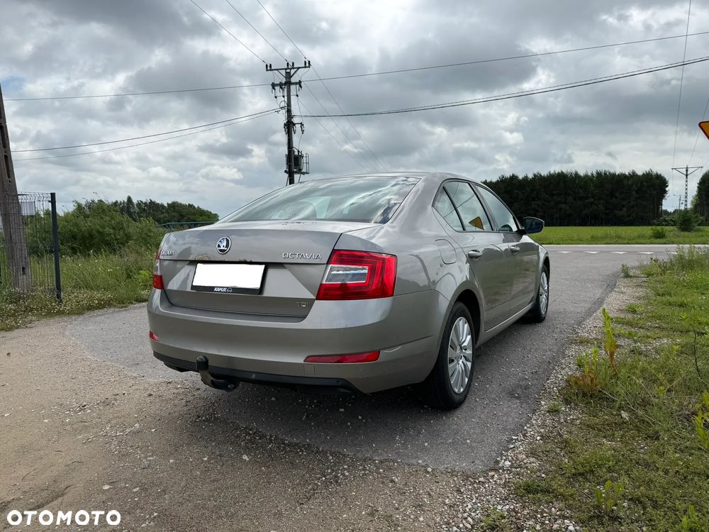 Skoda Octavia 1.6 TDI Active DSG - 7