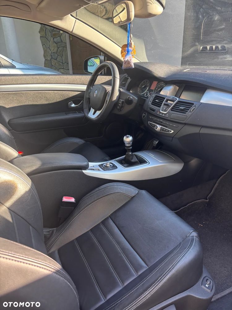 Renault Laguna 2.0T GT - 8