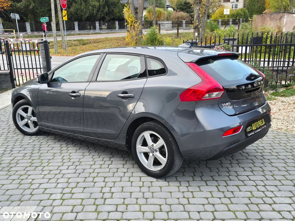 Volvo V40 D2 - 14