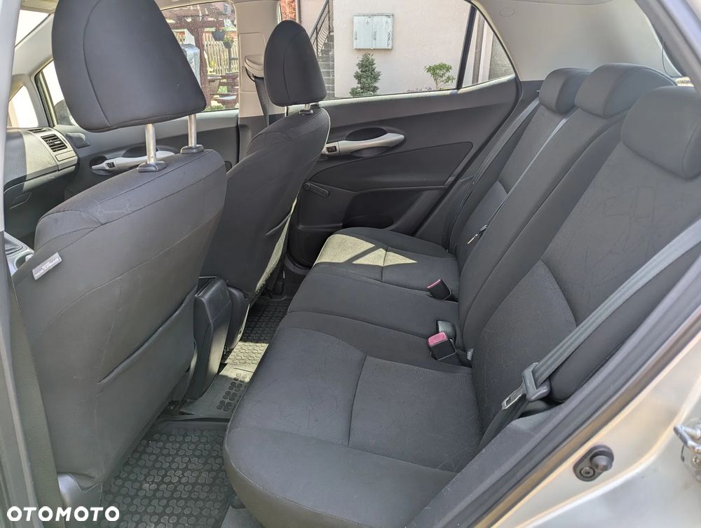 Toyota Auris 1.6 VVT-i Prestige - 3