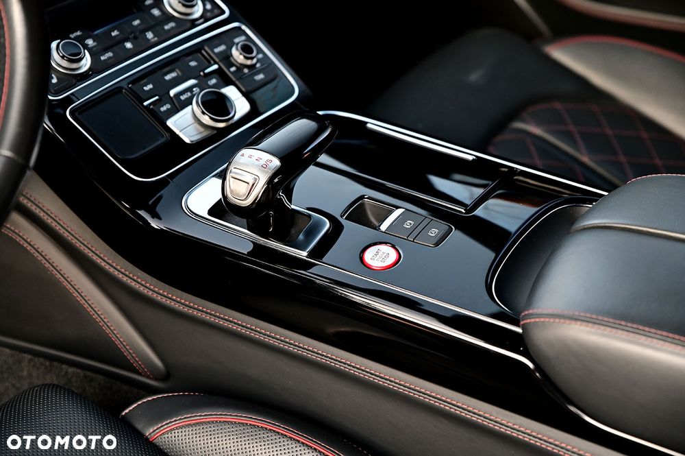 Audi S8 - 16