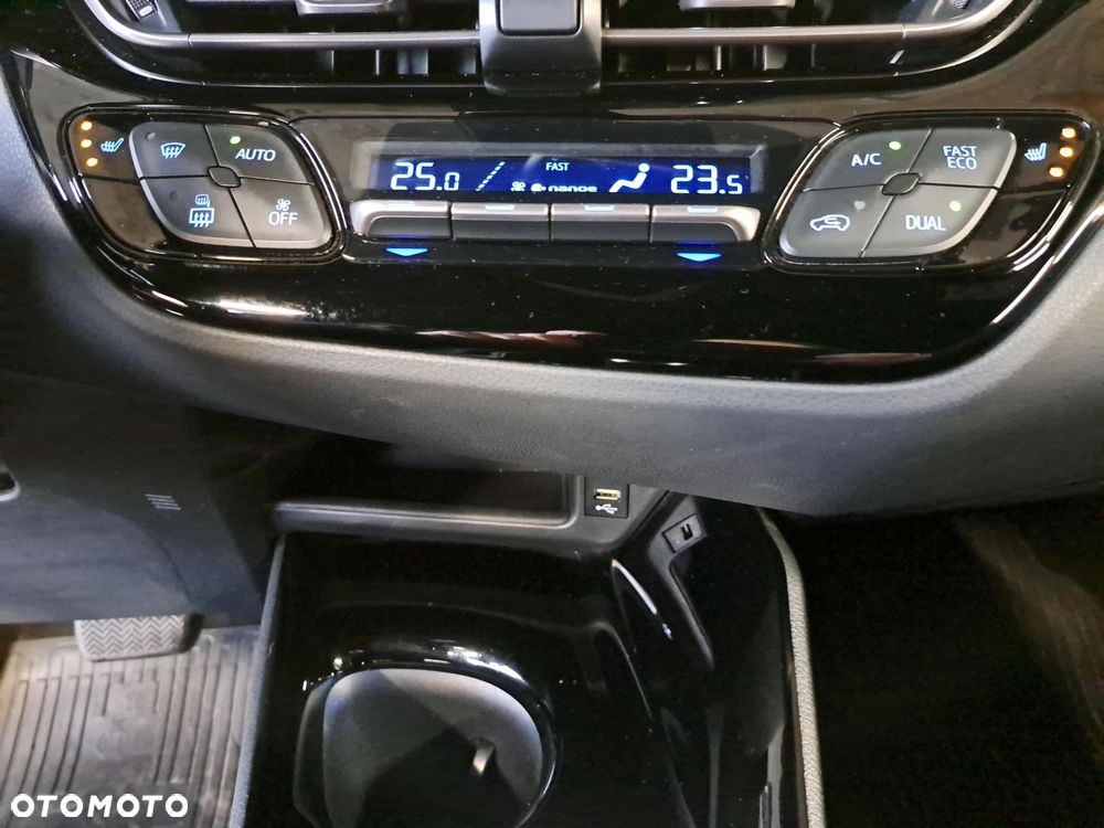 Toyota C-HR 2.0 Hybrid Selection - 26