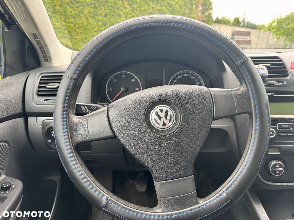 Volkswagen Golf - 26