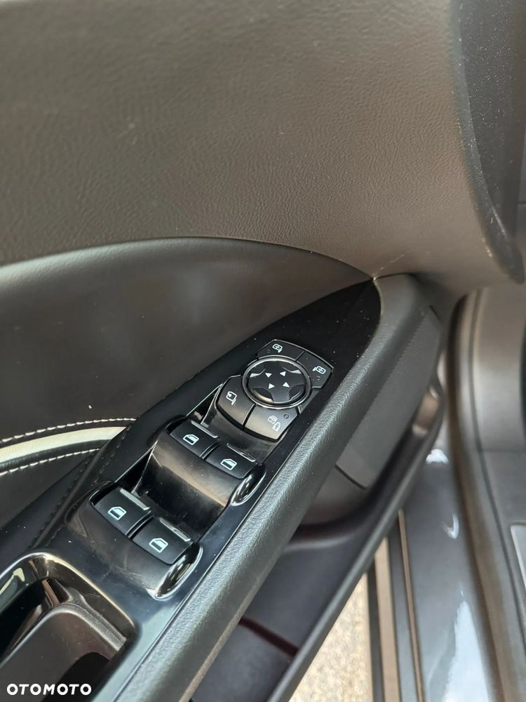 Ford Mondeo Vignale 2.0 TDCi Bi-Turbo PowerShift - 19