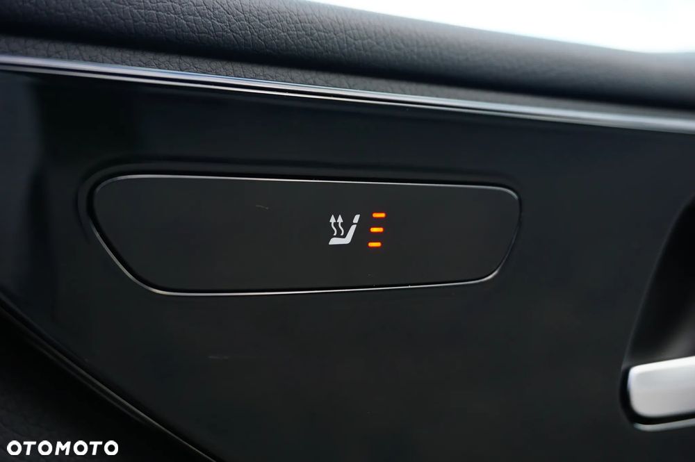 Mercedes-Benz Klasa C 220 d mHEV - 20