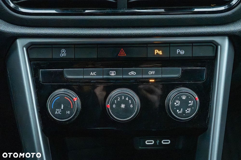 Volkswagen T-Roc 1.5 TSI Life - 17