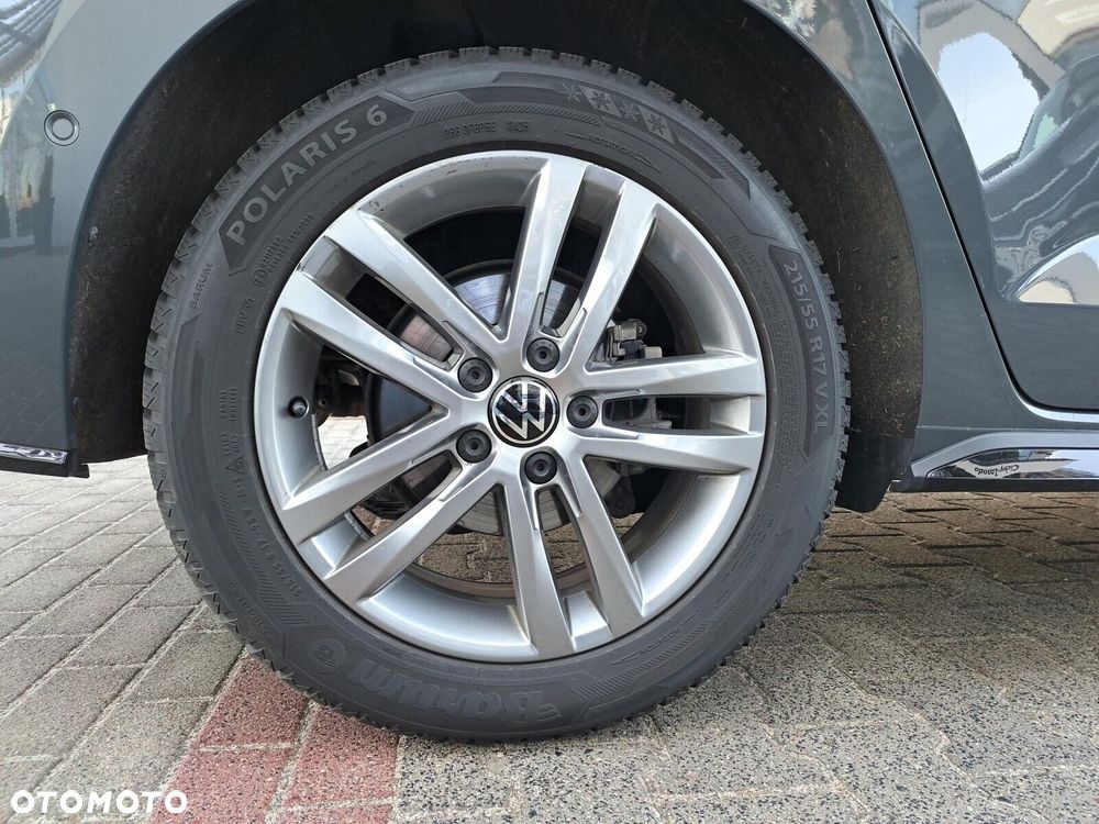 Volkswagen Touran - 18