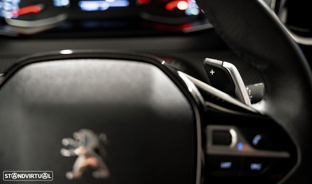 Peugeot 208 1.2 PureTech Allure EAT8 - 11