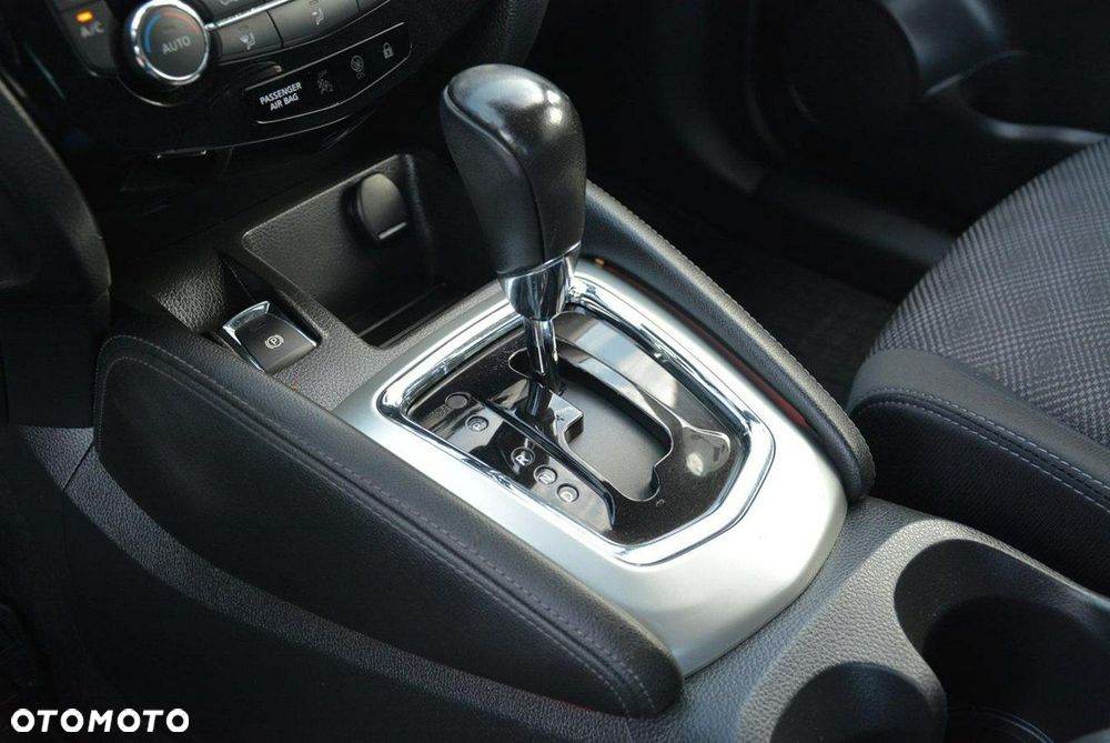 Nissan Qashqai 1.2 DIG-T Tekna Xtronic - 28