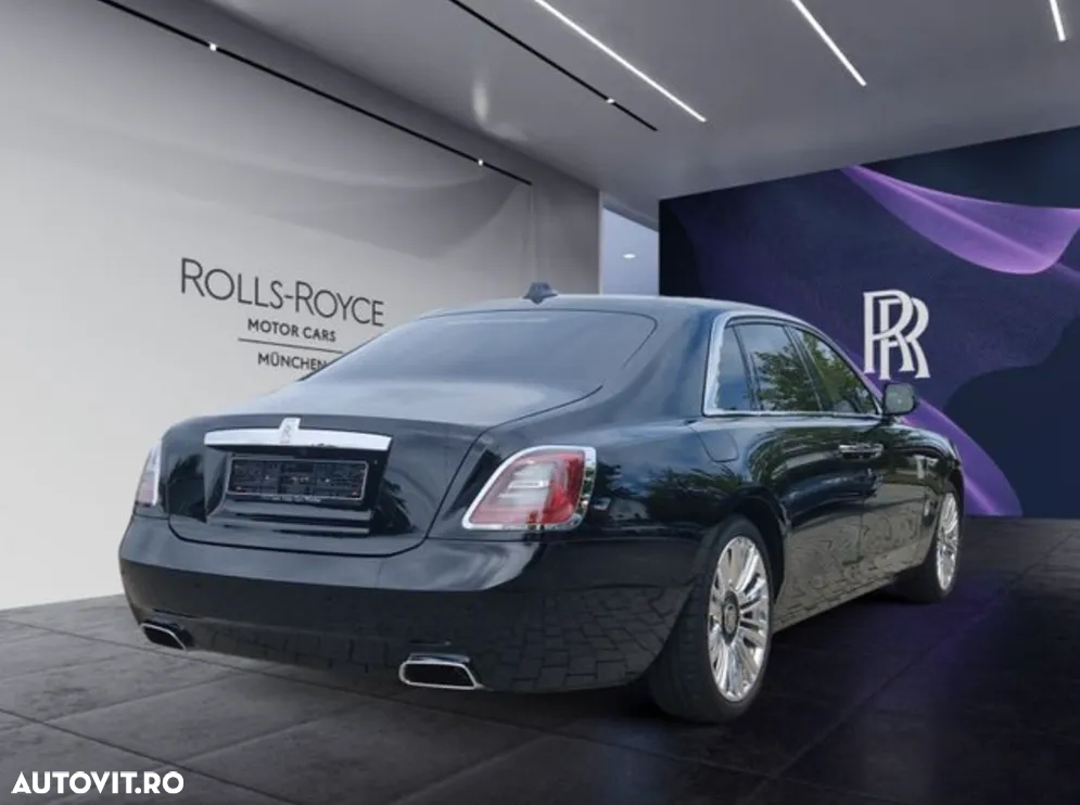 Rolls-Royce Ghost - 4
