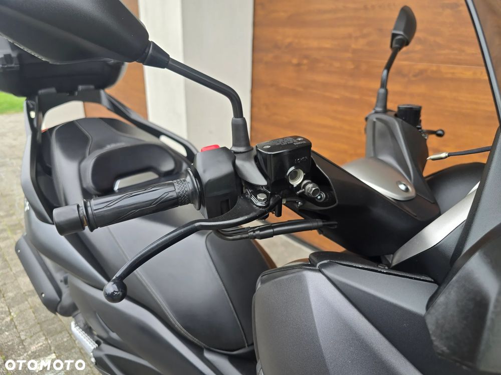 Yamaha X-max - 27