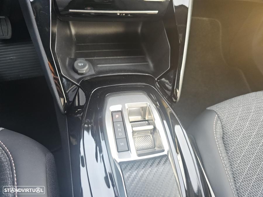 Peugeot 2008 1.2 Hybrid Allure e-DCS6 - 34