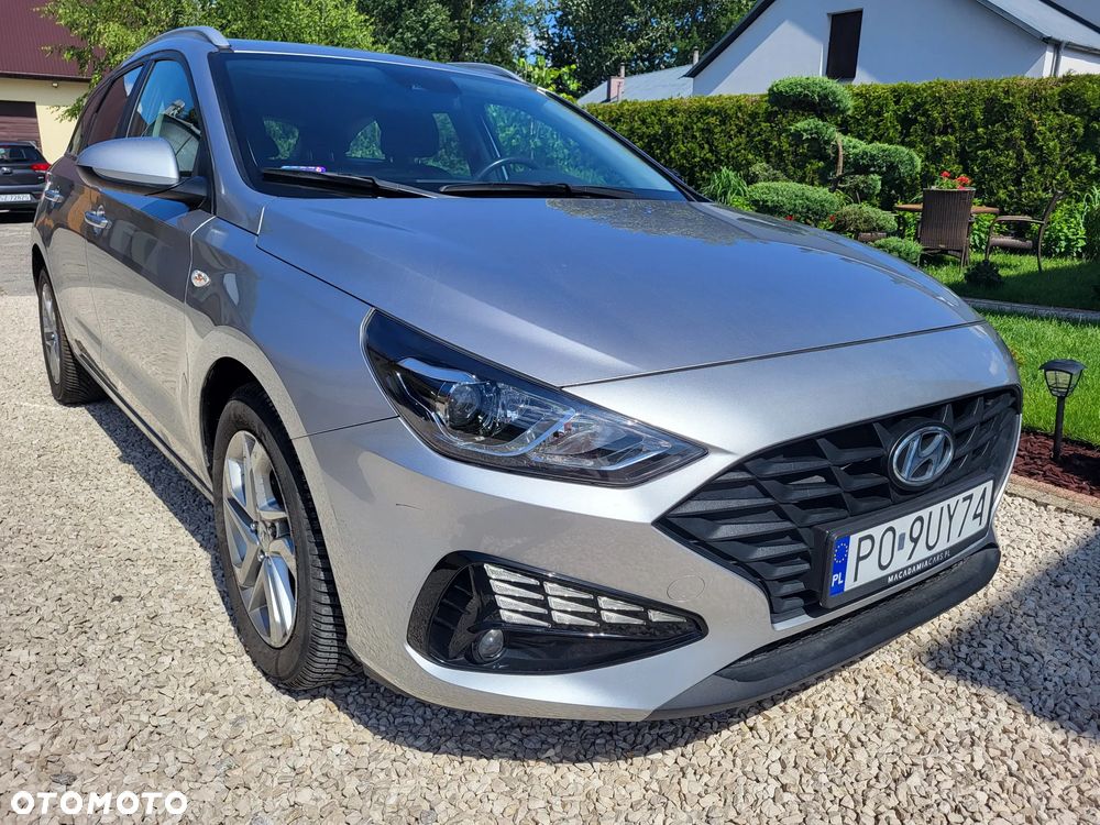 Hyundai i30 1.6 D Classic + - 8
