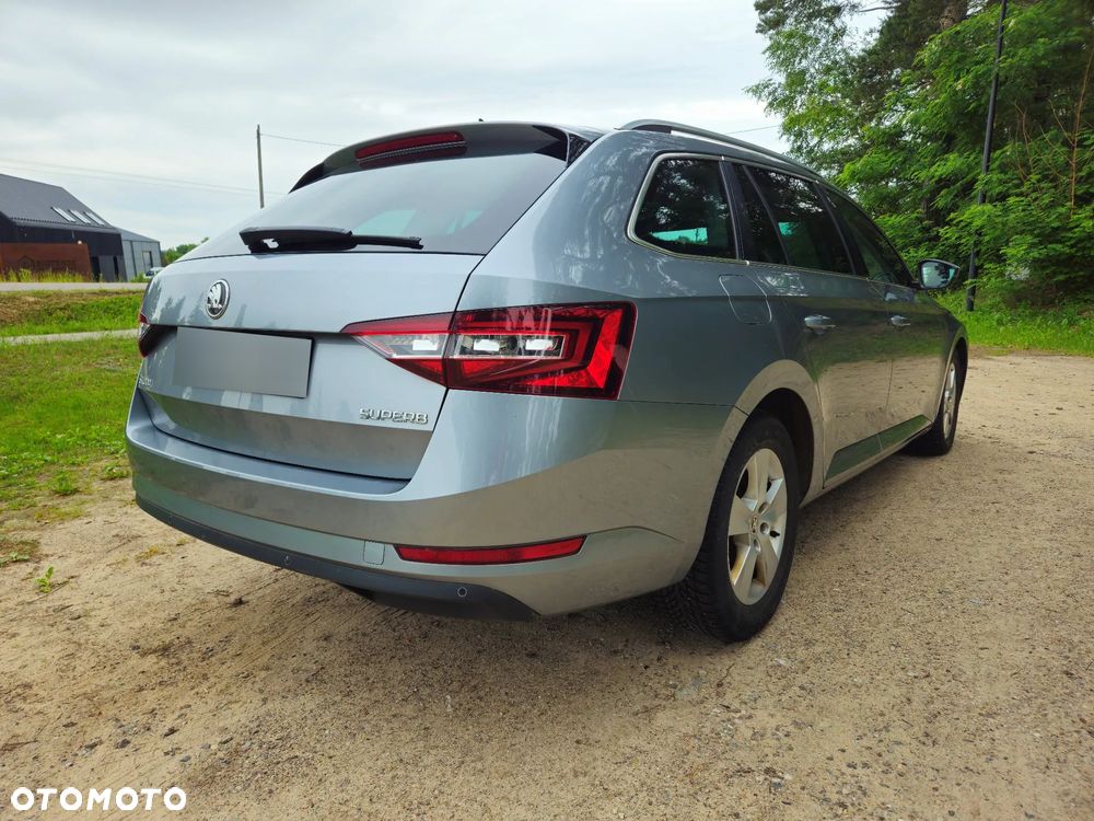 Skoda Superb 2.0 TDI Active - 7