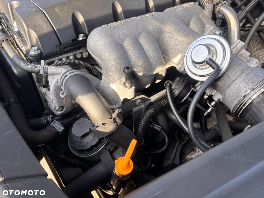 Volkswagen Touareg 2.5 R5 TDI - 28