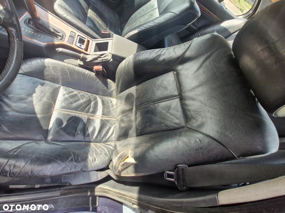 BMW E39- pojazd na części: maska, zderzak, drzwi, szyby, lusterka, chłodnica ... - 33