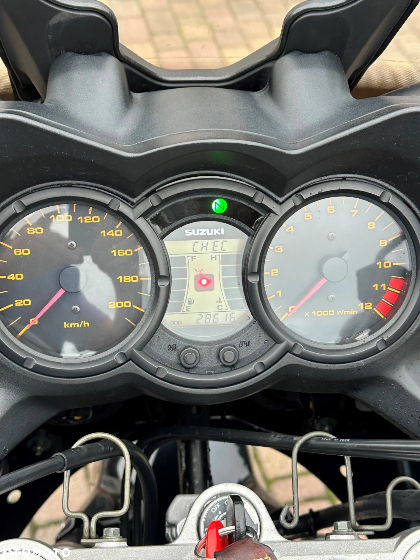 Suzuki V-STROM - 6