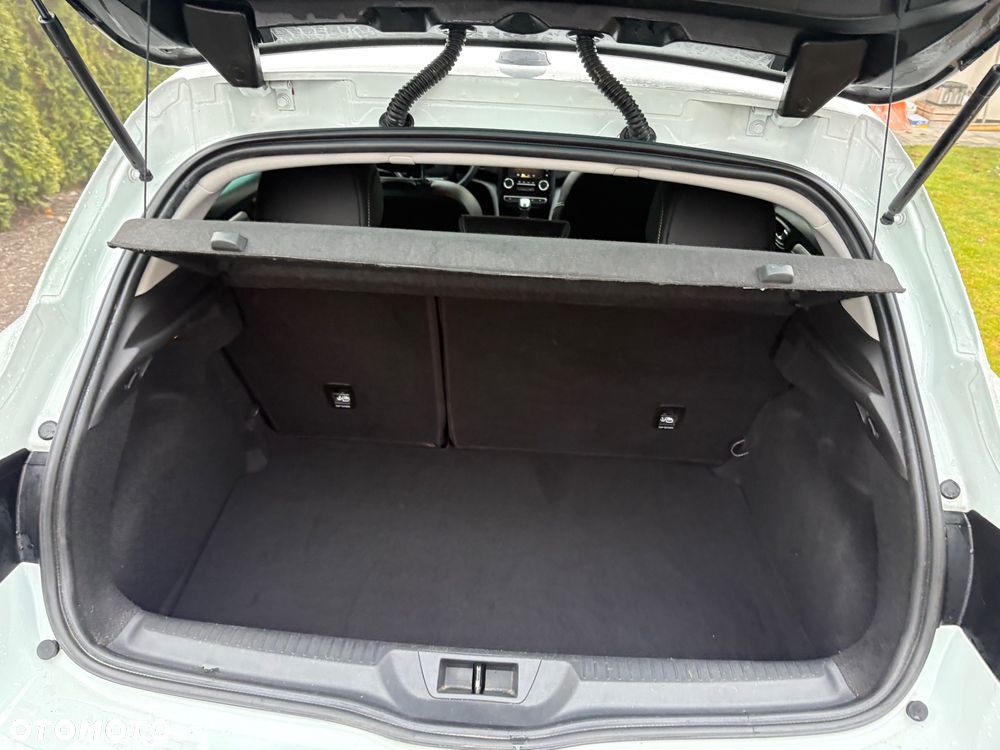 Renault Megane ENERGY TCe 130 BOSE EDITION - 21