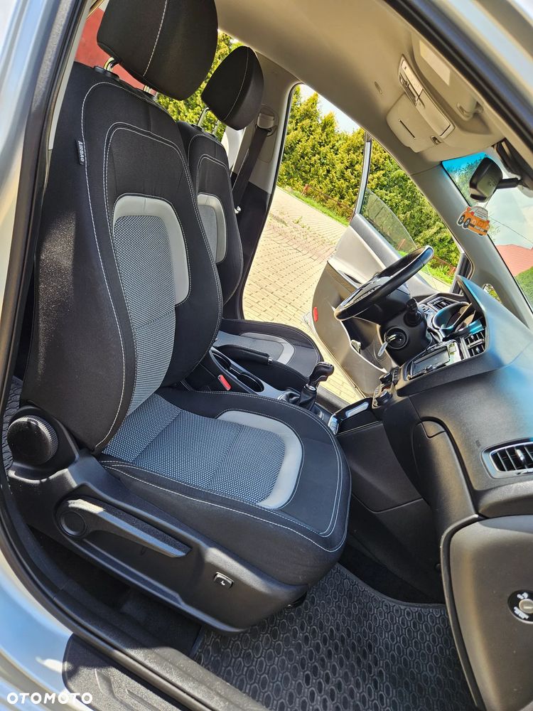 Kia Ceed 1.6 GDI L Business Line - 32