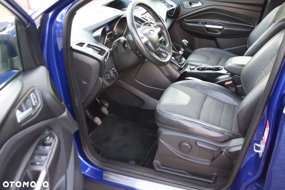 Ford Kuga 1.6 EcoBoost 2x4 Titanium - 7