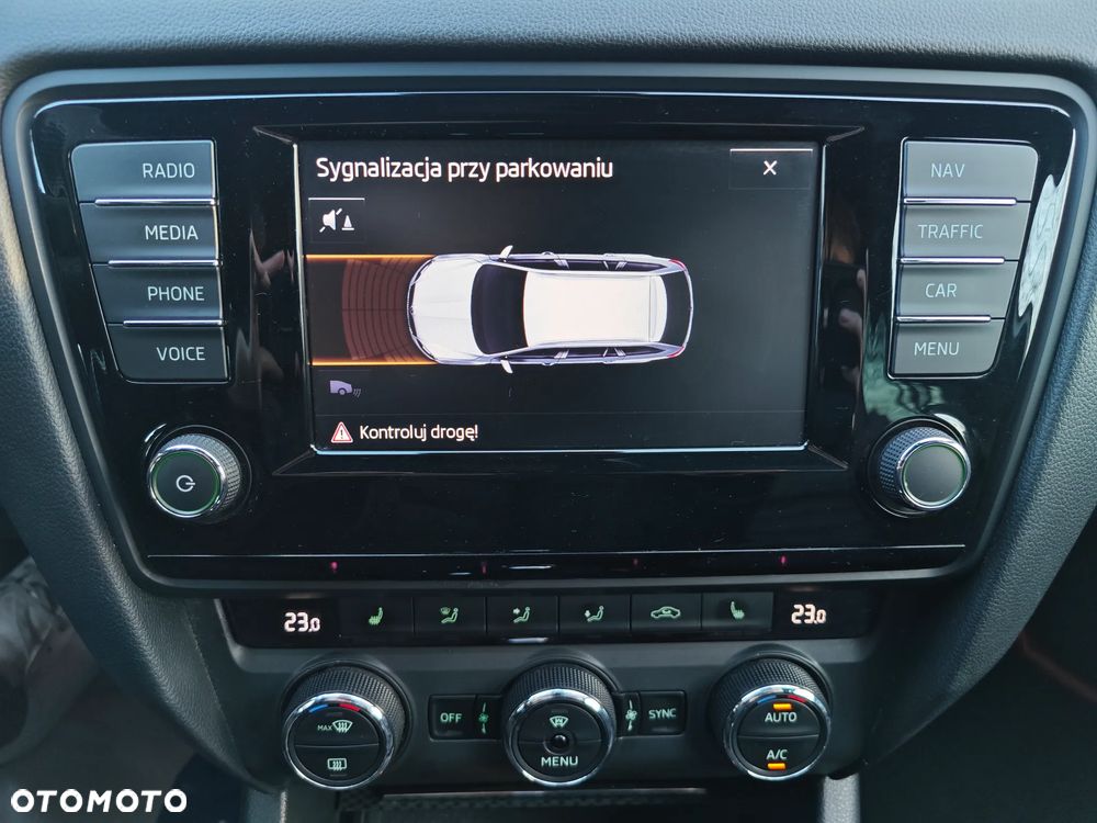 Skoda Octavia 2.0 TDI RS Challenge DSG - 39