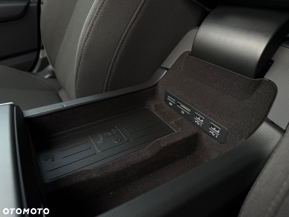 Audi A6 Avant 40 TDI S tronic design - 25