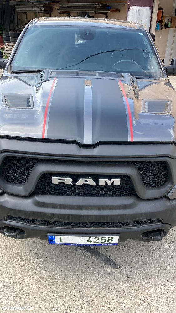 Dodge RAM 5.7 4x4 - 1