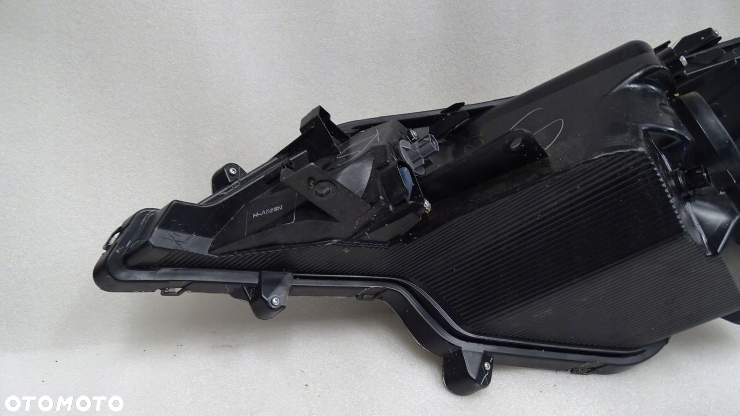 MITSUBISHI SPACE STAR III - lampa przednia prawa - 10