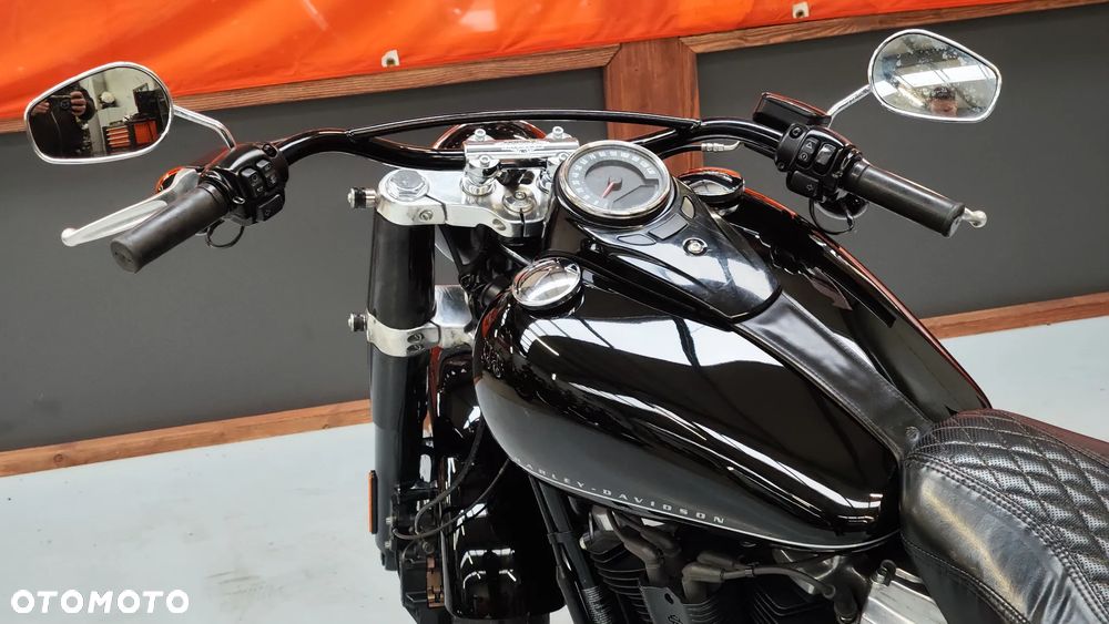 Harley-Davidson Softail Slim - 24