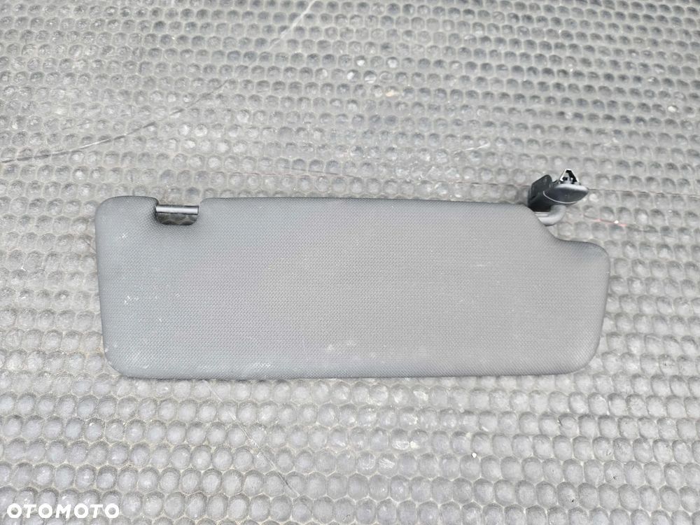 Daszek Słonecznik 8K0857551 8K0857552 Czarne S-Line Oslona Przeciwsloneczna Haczyk Lewa Prawa AUDI A4 B8 - 20