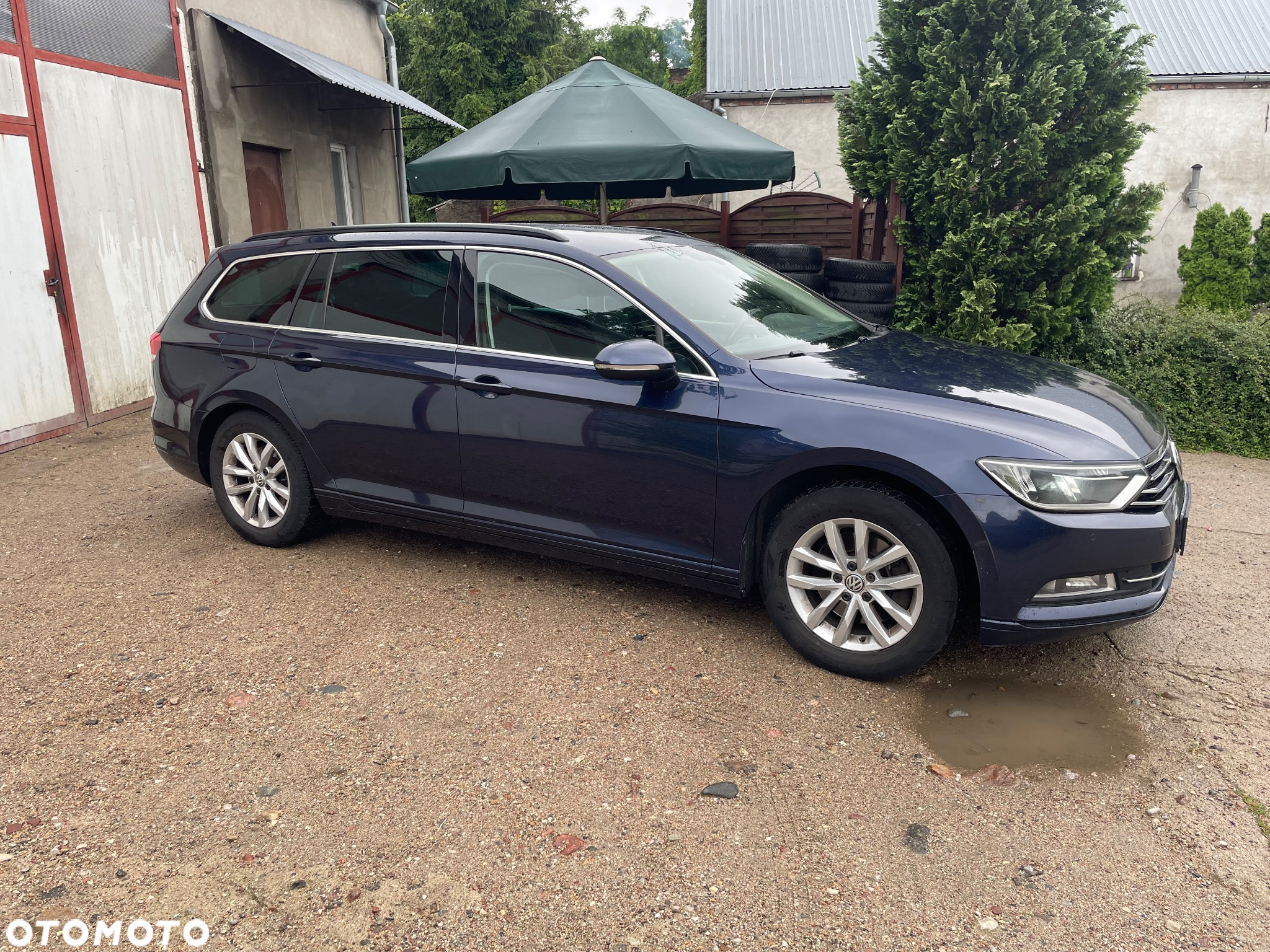 Volkswagen Passat Variant 1.6 TDI SCR DSG Trendline - 12