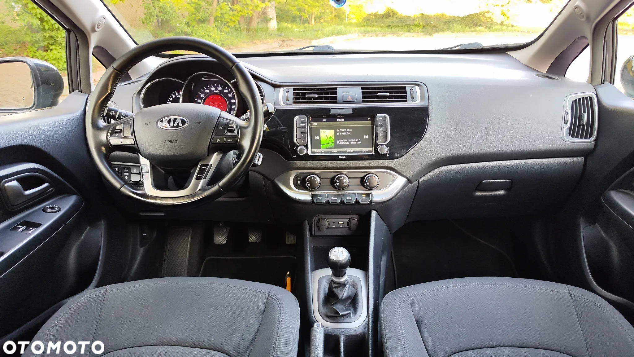 Kia Rio 1.2 Business Line - 25